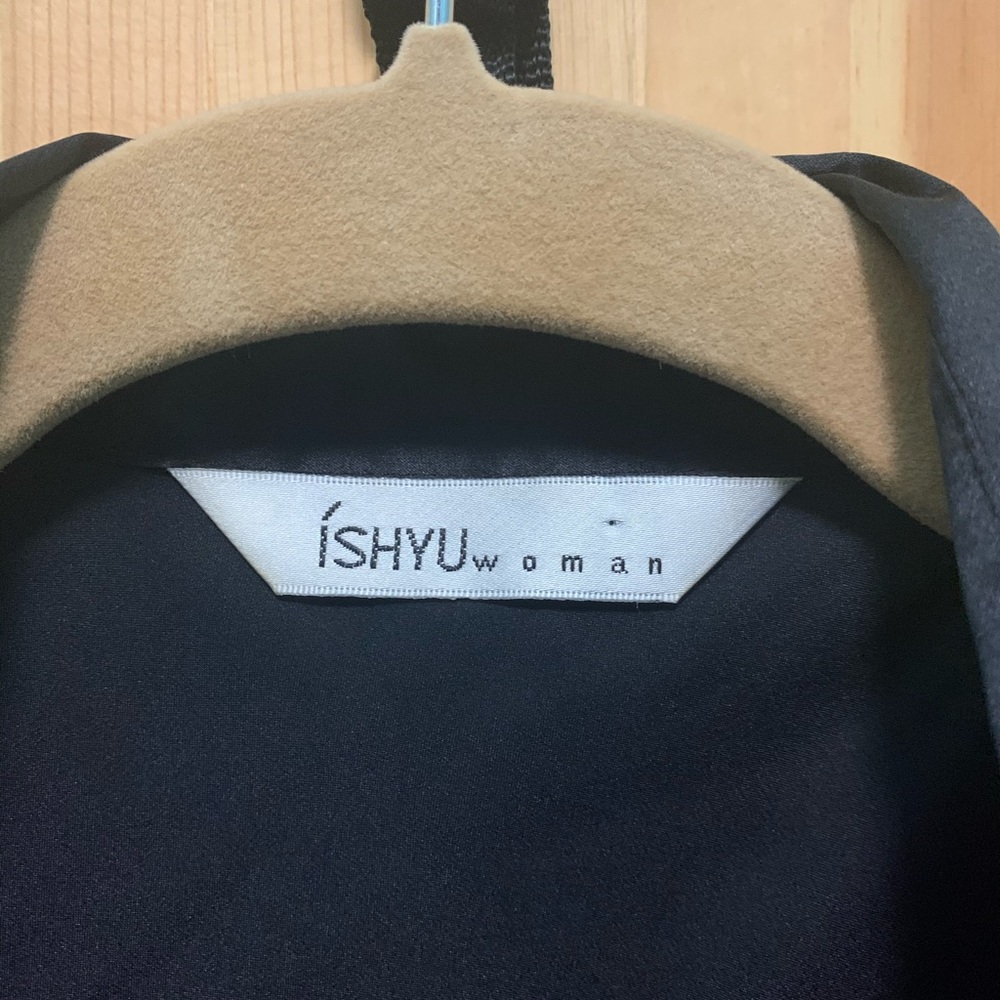 Top - Picture 3 of 3